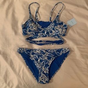 Cupshe Seaside Wind Chime Floral Bikini Set